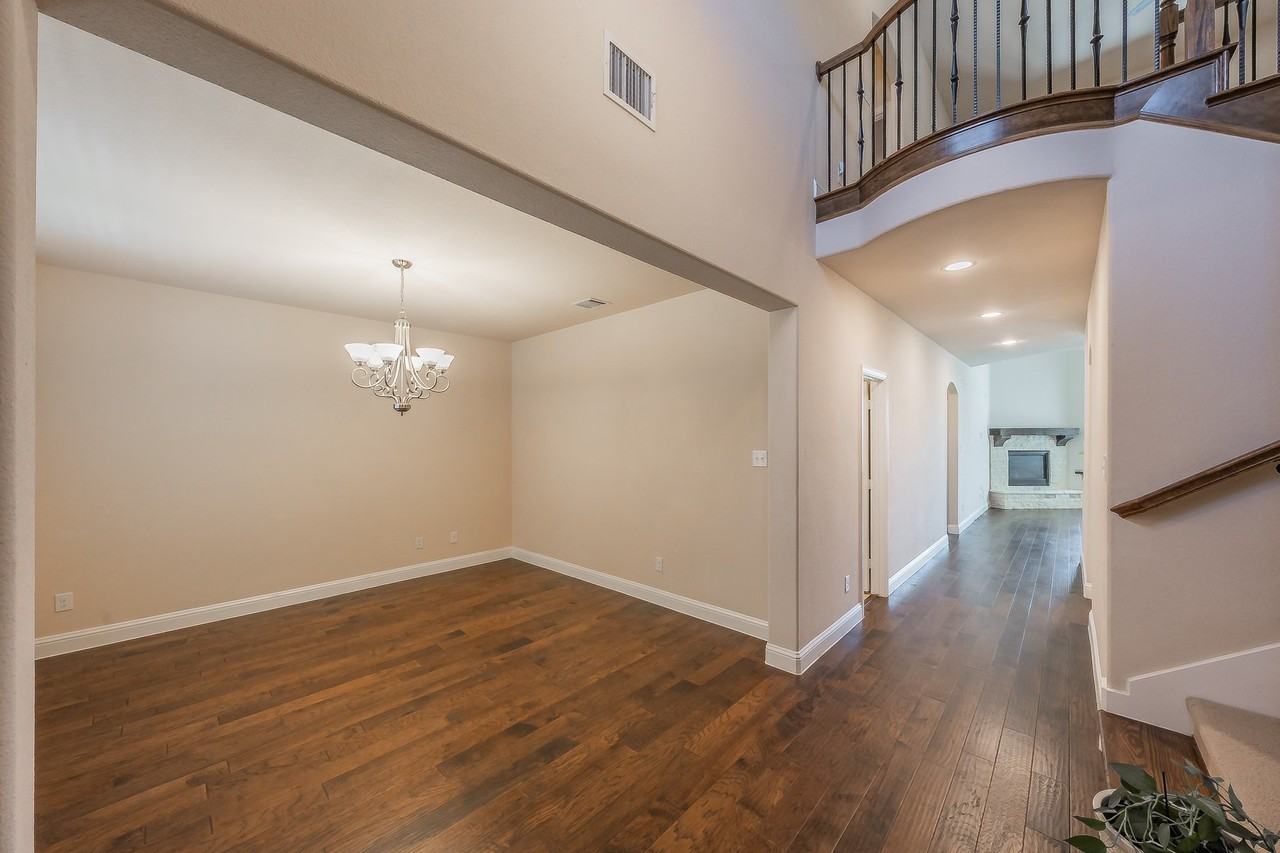 15505 Bluffdale Dr - Photo 2 of 40