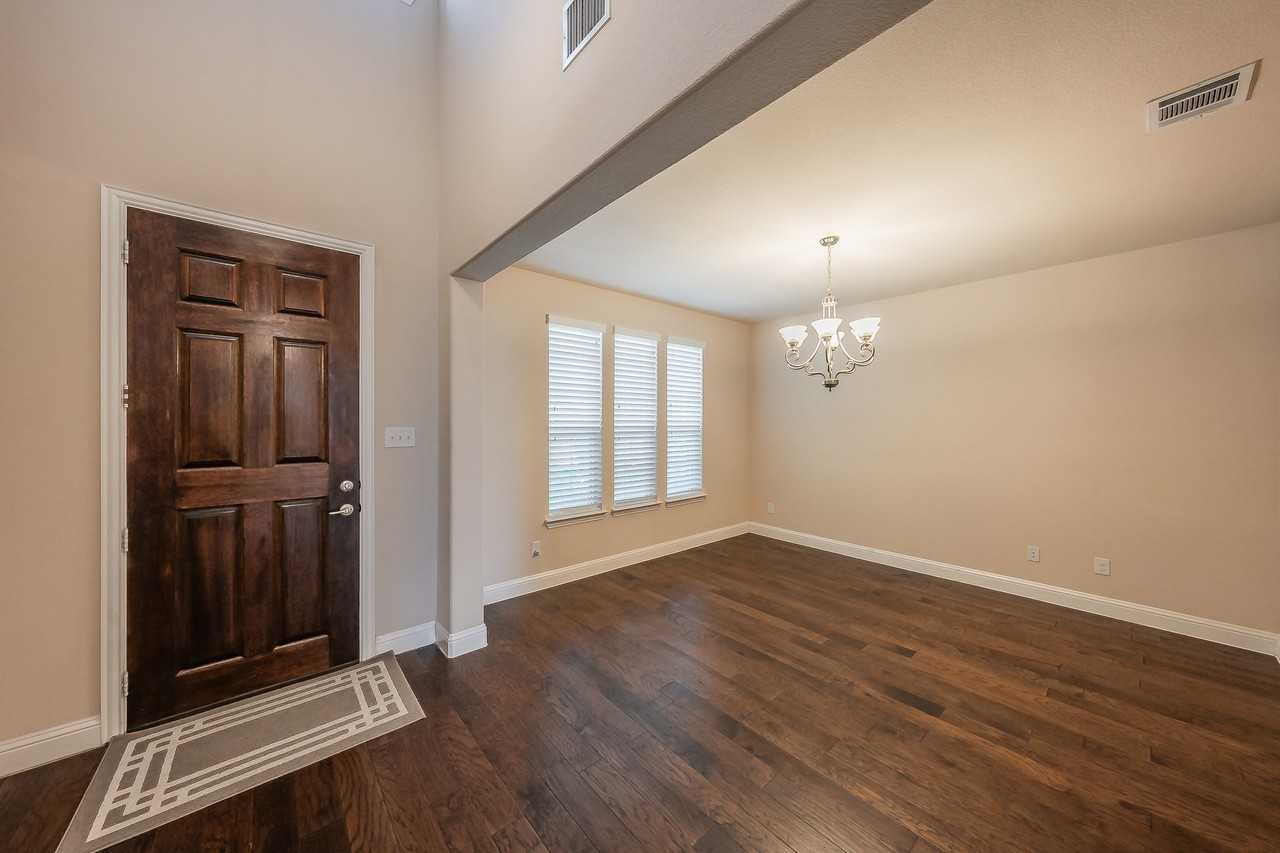 15505 Bluffdale Dr - Photo 3 of 40