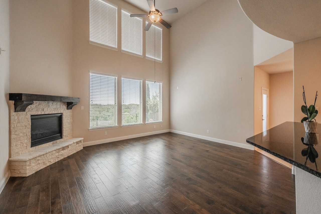 15505 Bluffdale Dr - Photo 7 of 40