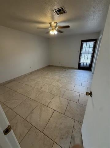 1908 Hickory Ave #B - Photo 4 of 9