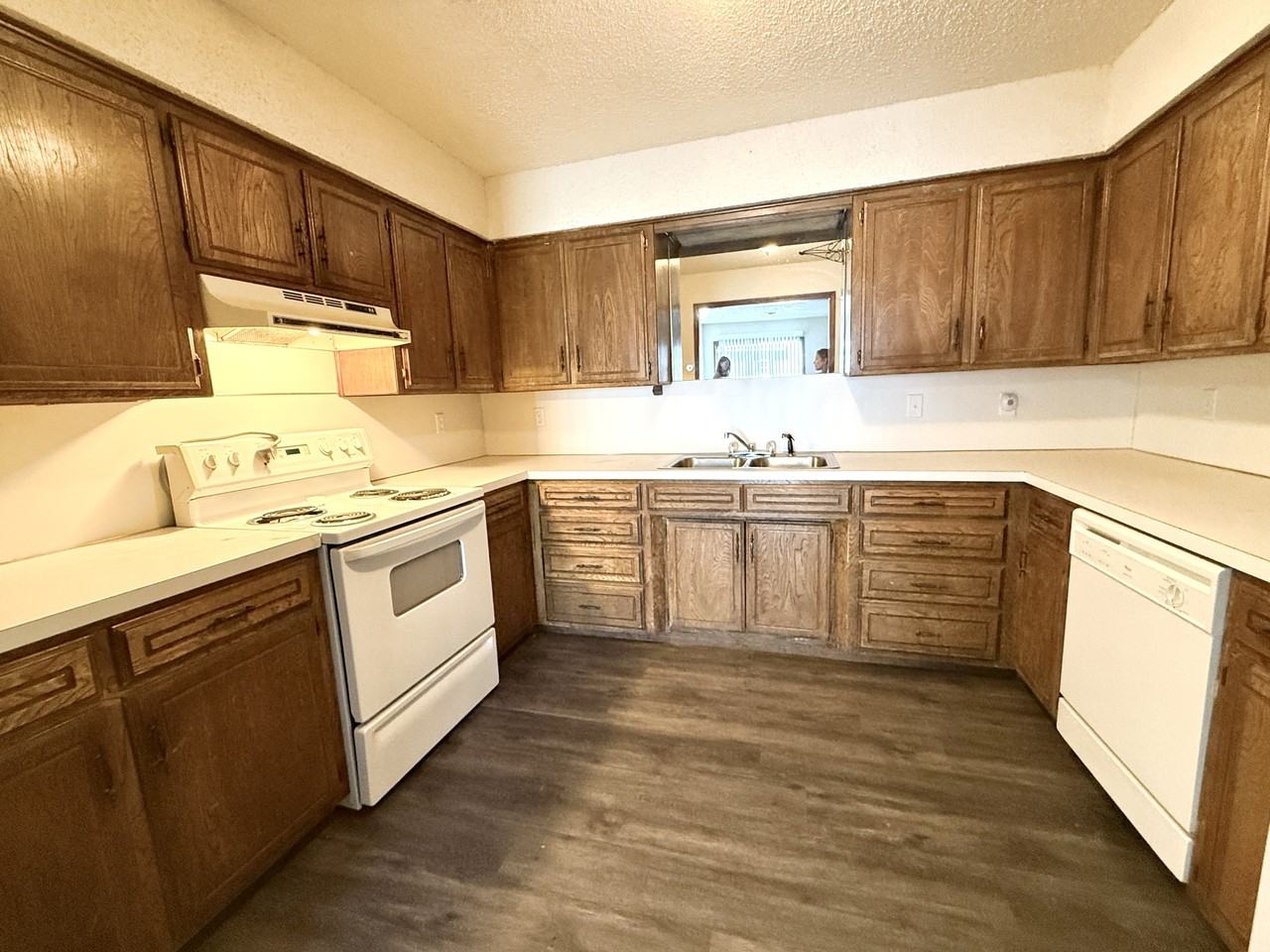Jamestown Apartments 2 #1 - Photo 2 of 16
