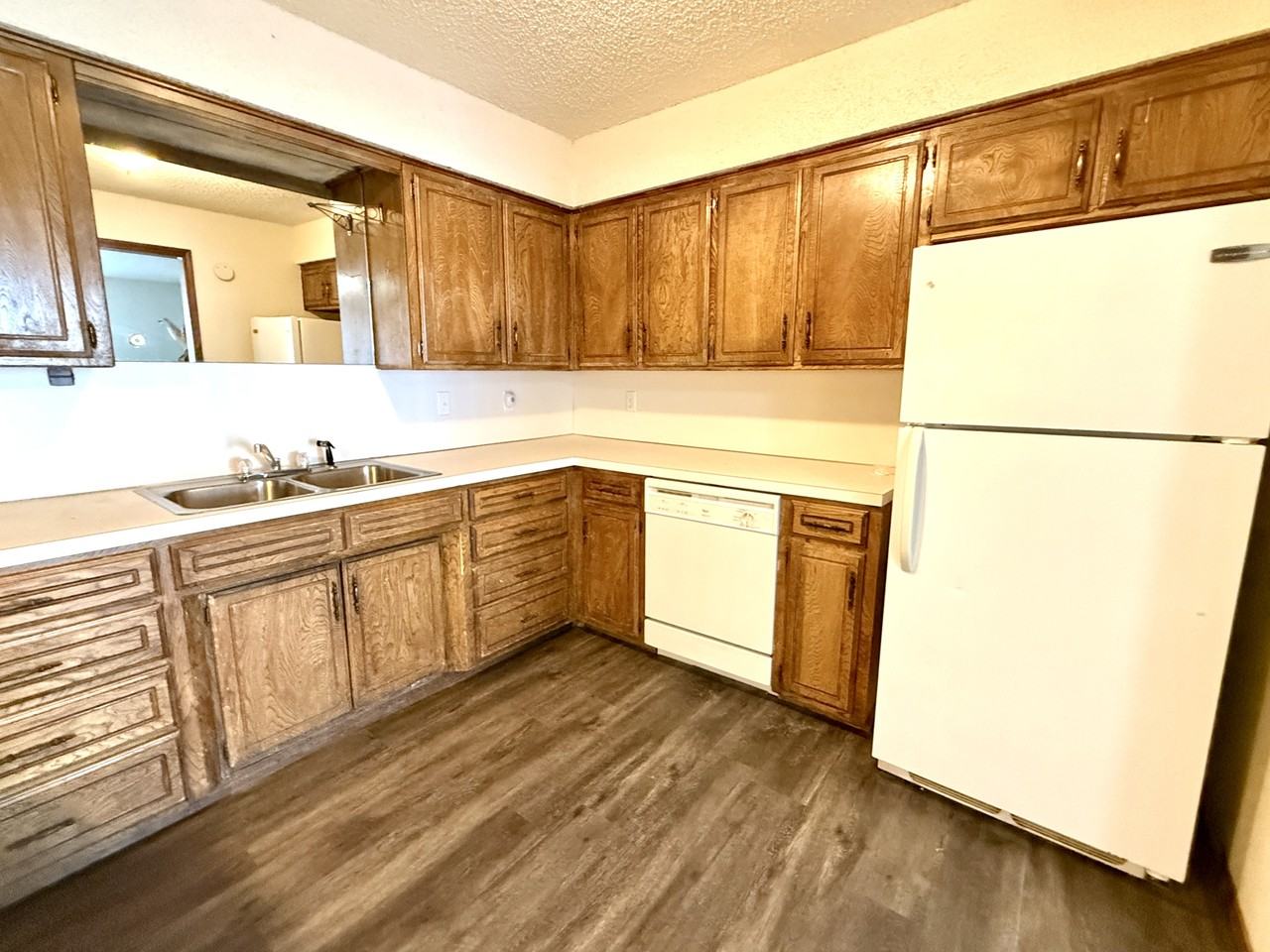 Jamestown Apartments 2 #1 - Photo 3 of 16