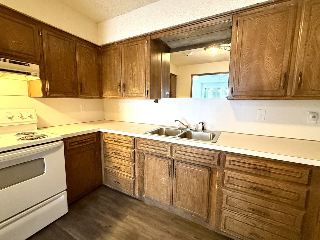 Jamestown Apartments 2 #1 - Photo 4 of 16