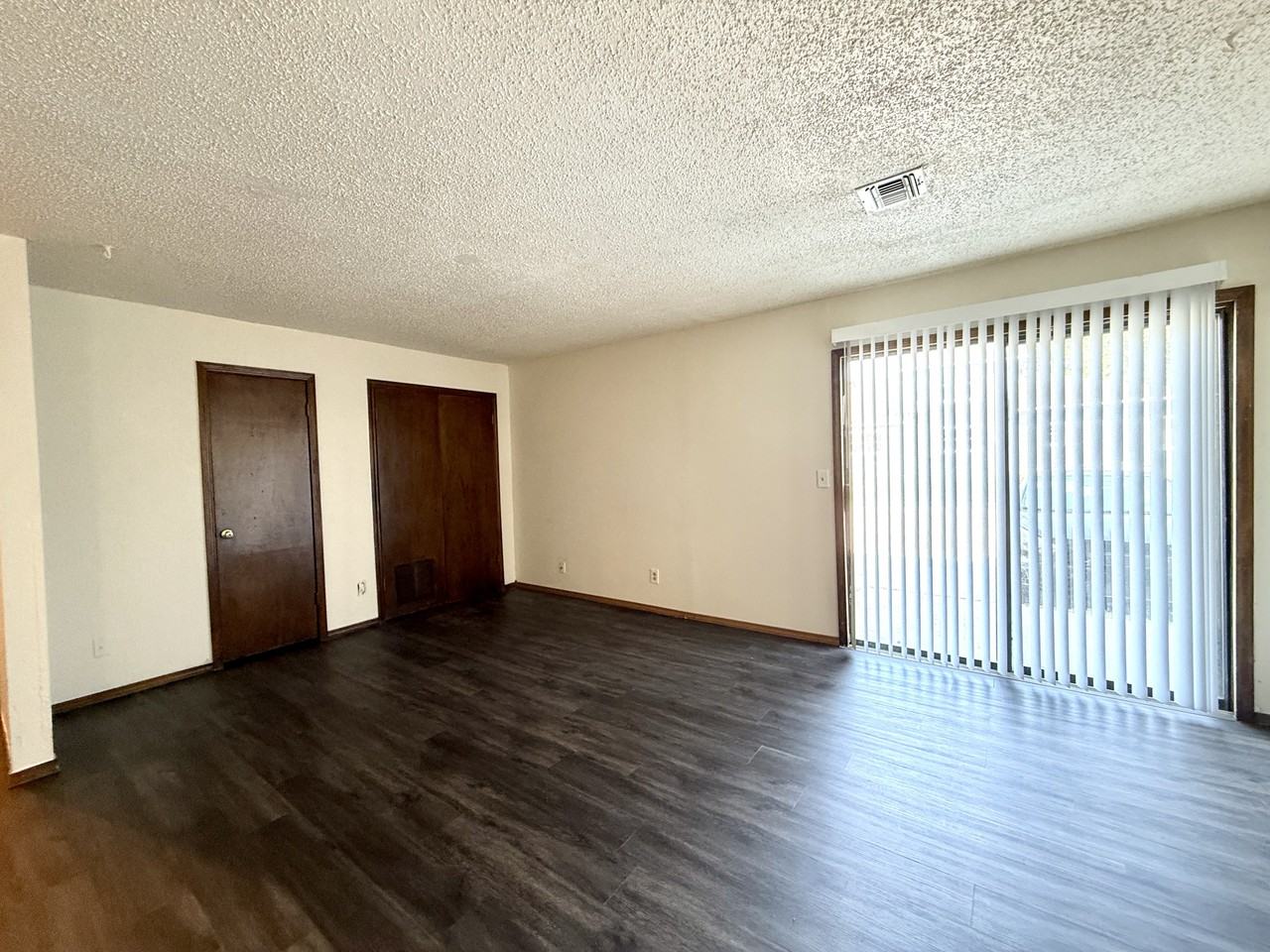 Jamestown Apartments 2 #1 - Photo 5 of 16