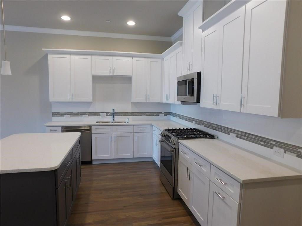 8454 Church St - Photo 5 of 24