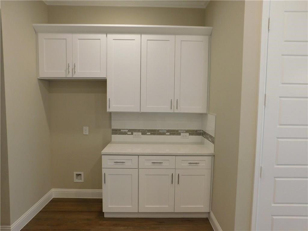 8454 Church St - Photo 6 of 24