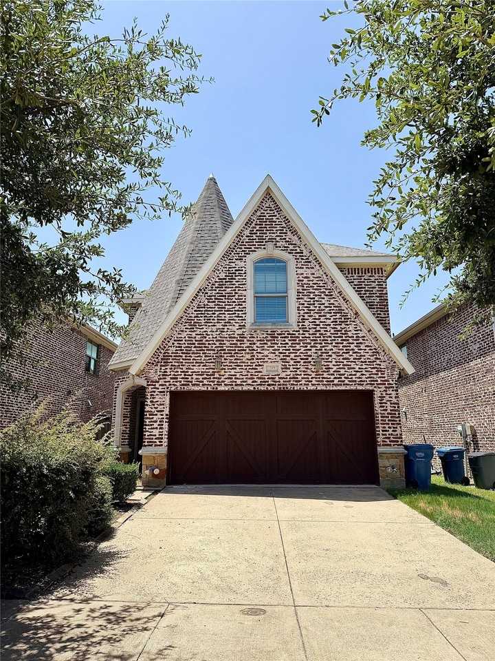 705 Rembrandt Ct