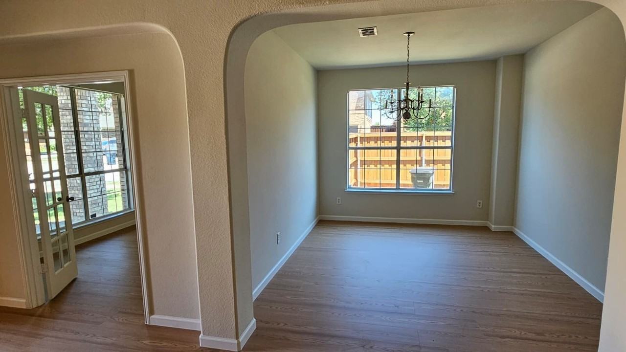 5236 Hilcroft Rd - Photo 5 of 24