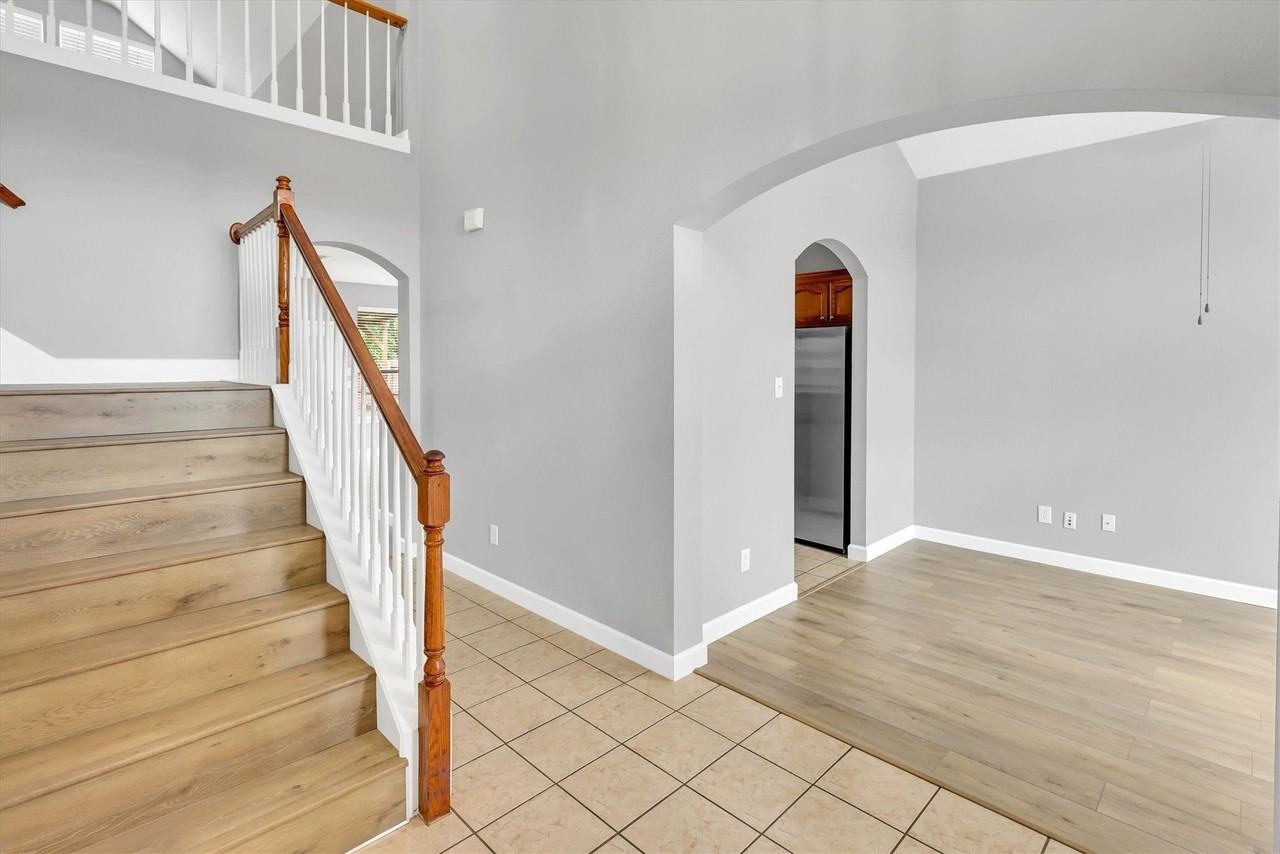 6113 Farrah Dr - Photo 6 of 40