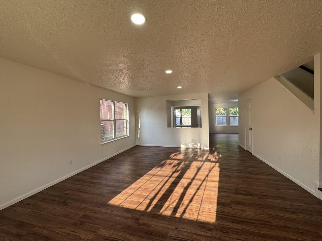 7305 Marsland Ln - Photo 2 of 34