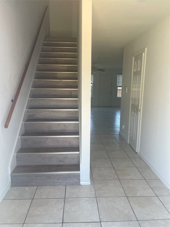 4602 Alamosa St - Photo 6 of 25