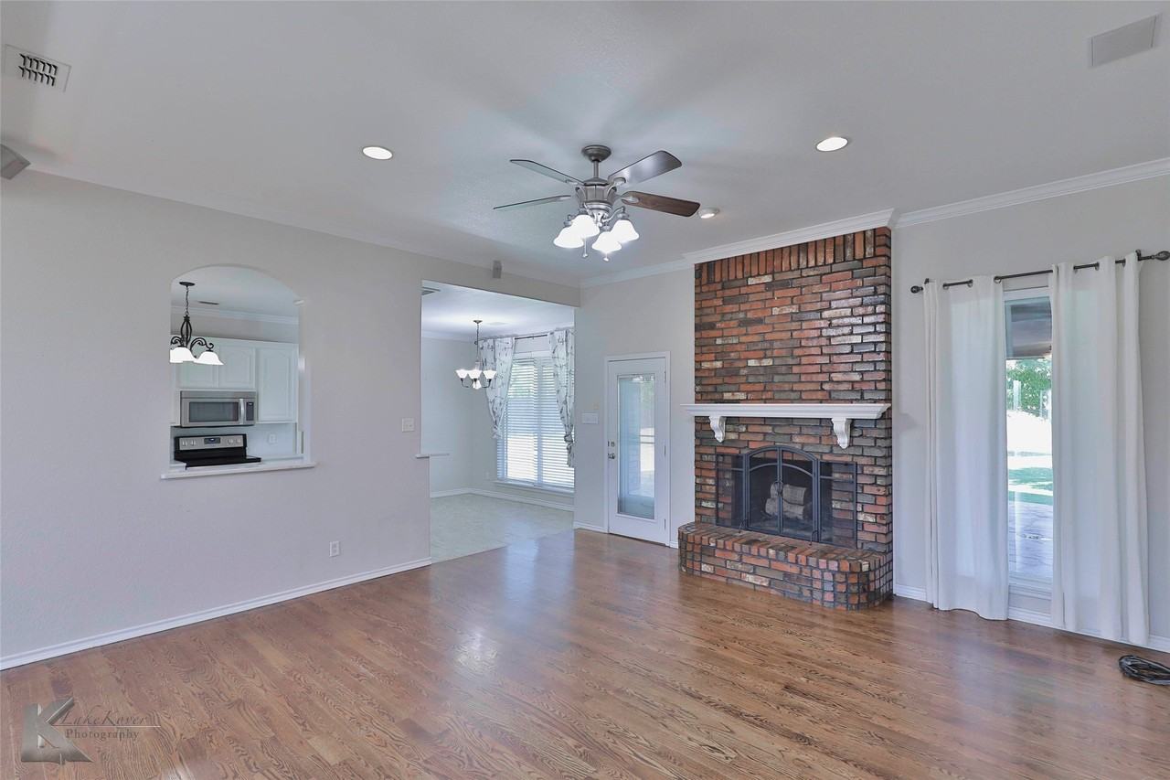 342 Pilgrim Rd - Photo 2 of 40