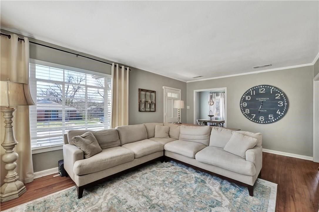 2521 Forest Park Blvd - Photo 5 of 14