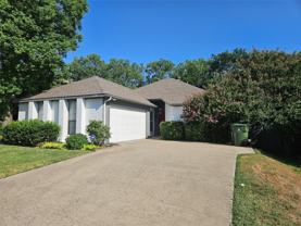 2705 Francisco Dr - Photo 1 of 1