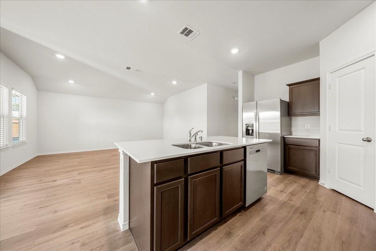 1532 Skyline Dr - Photo 7 of 20
