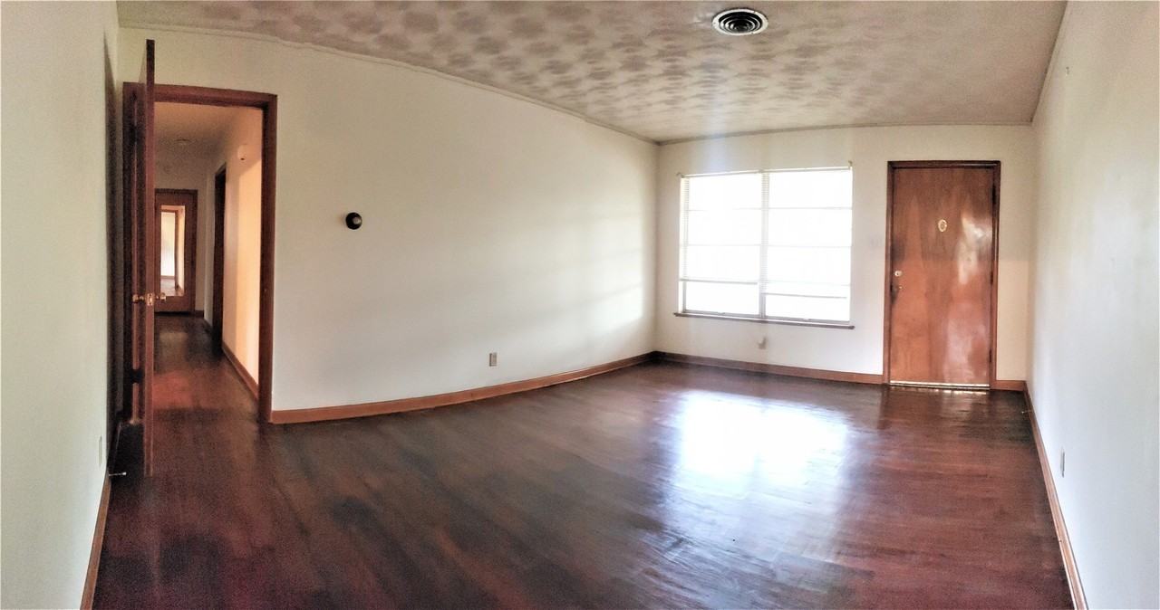 5305 Ammons St - Photo 4 of 12