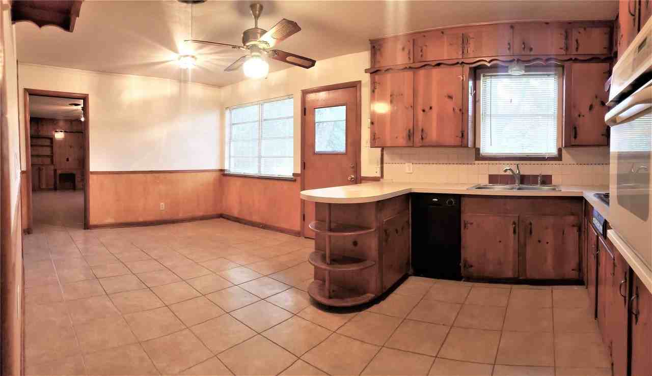 5305 Ammons St - Photo 6 of 12