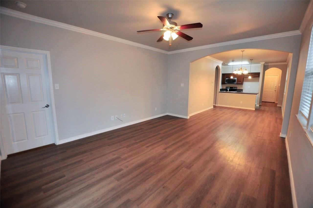 1102 Story Book Ln - Photo 5 of 16
