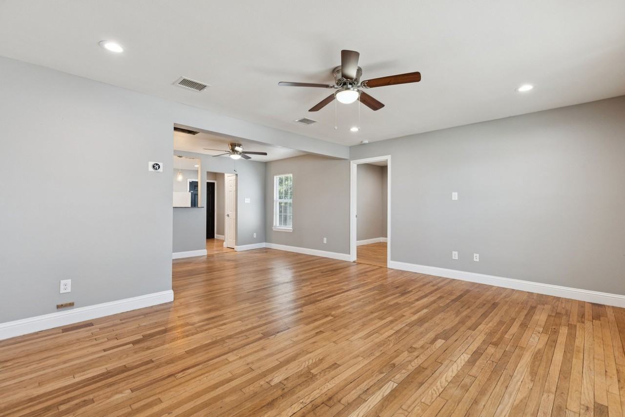 3222 Inwood Rd - Photo 6 of 25