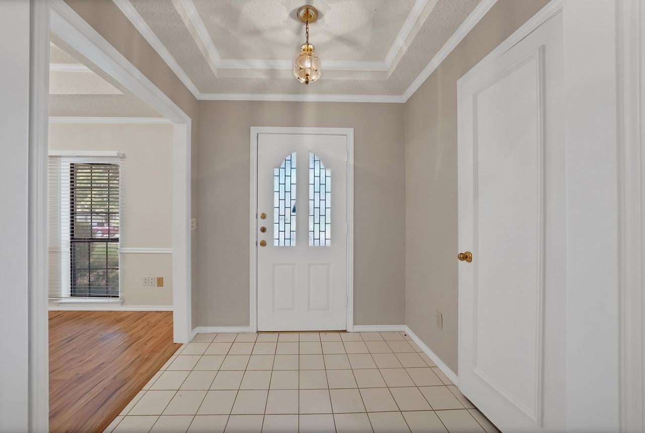 4316 Hartford Dr - Photo 2 of 37
