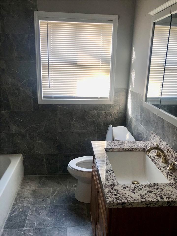1622 Park Ave - Photo 5 of 9
