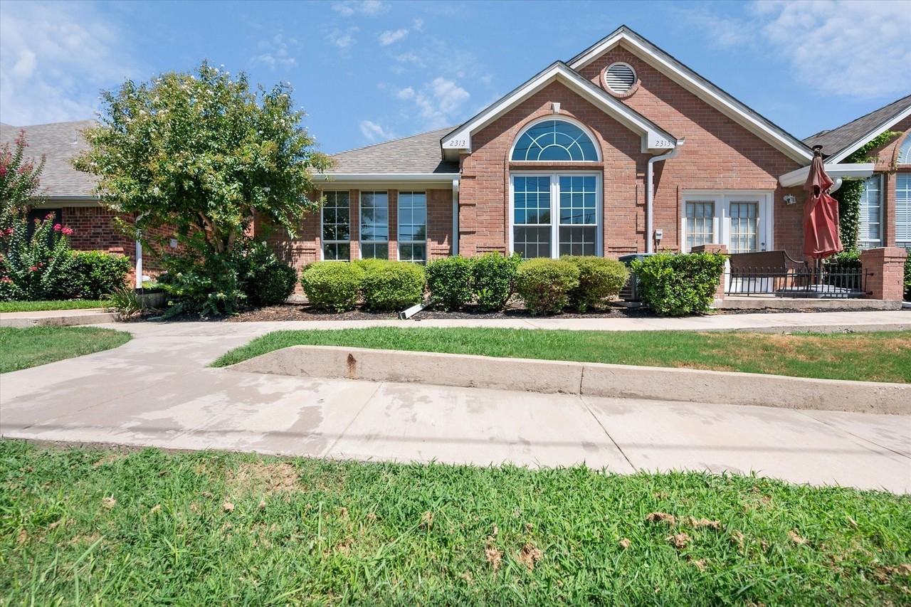 2313 Ragland Rd - Photo 3 of 31