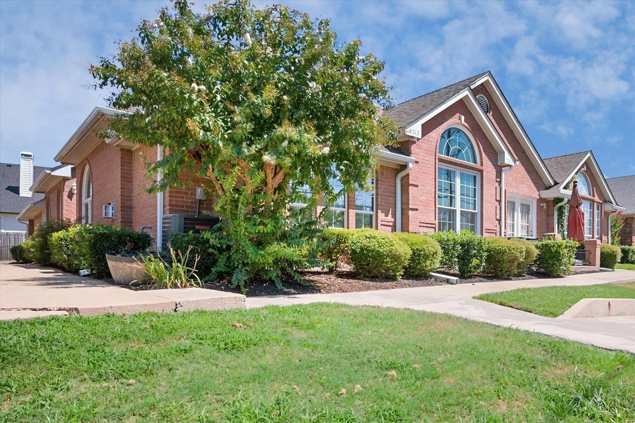 2313 Ragland Rd - Photo 4 of 31