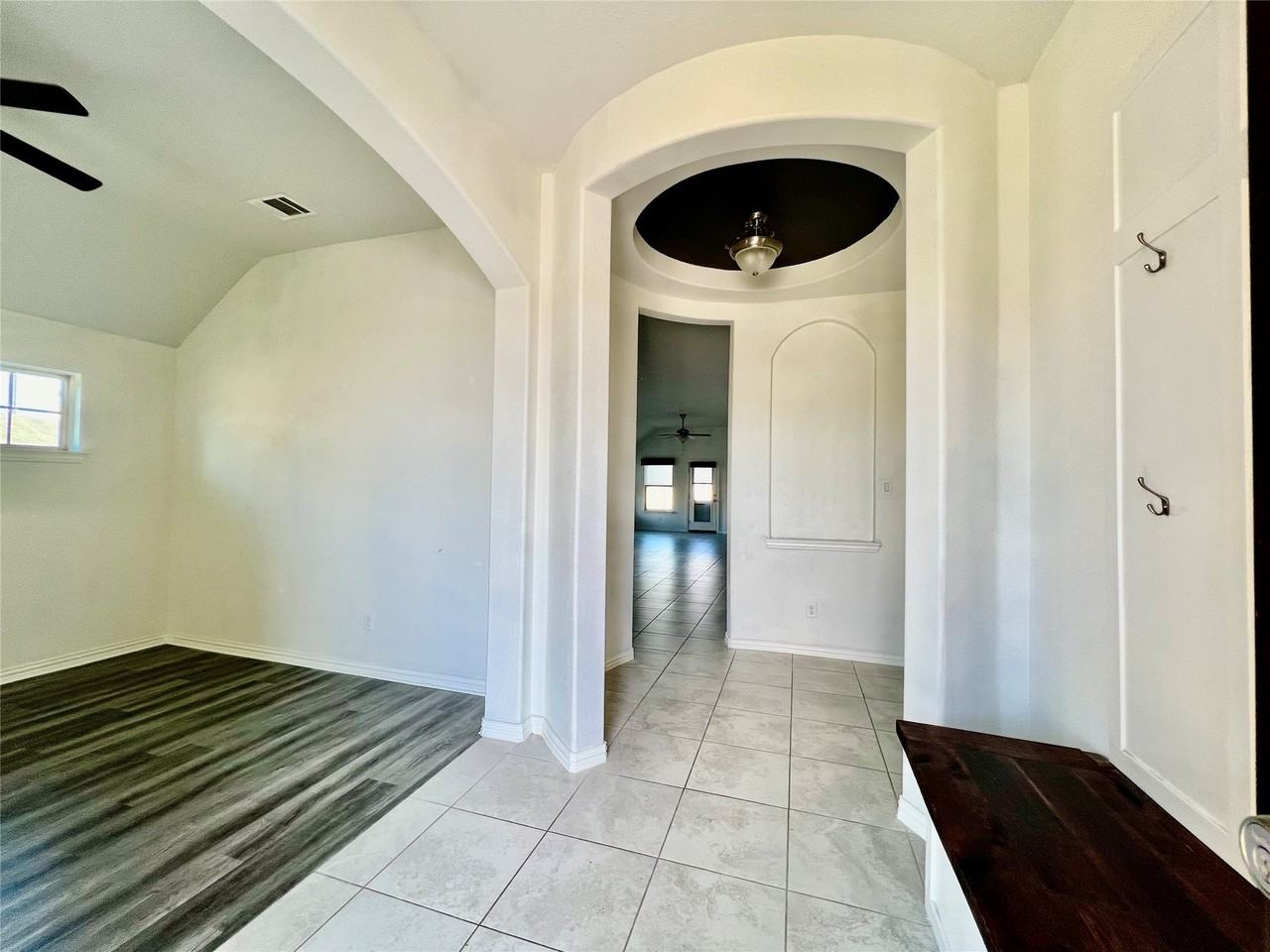 1429 Freesia Dr - Photo 2 of 22