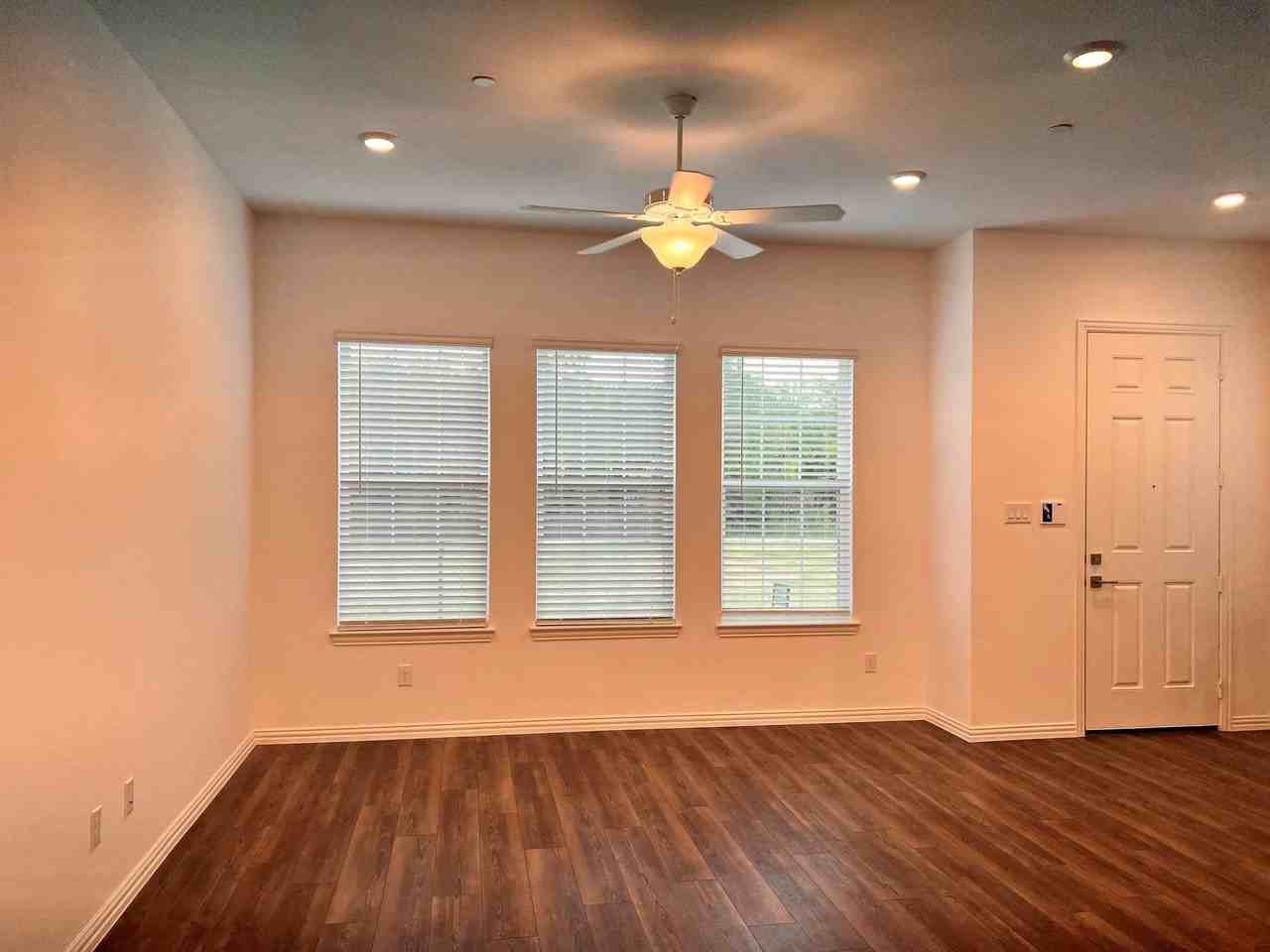 1054 Old Rosebud Dr - Photo 6 of 24