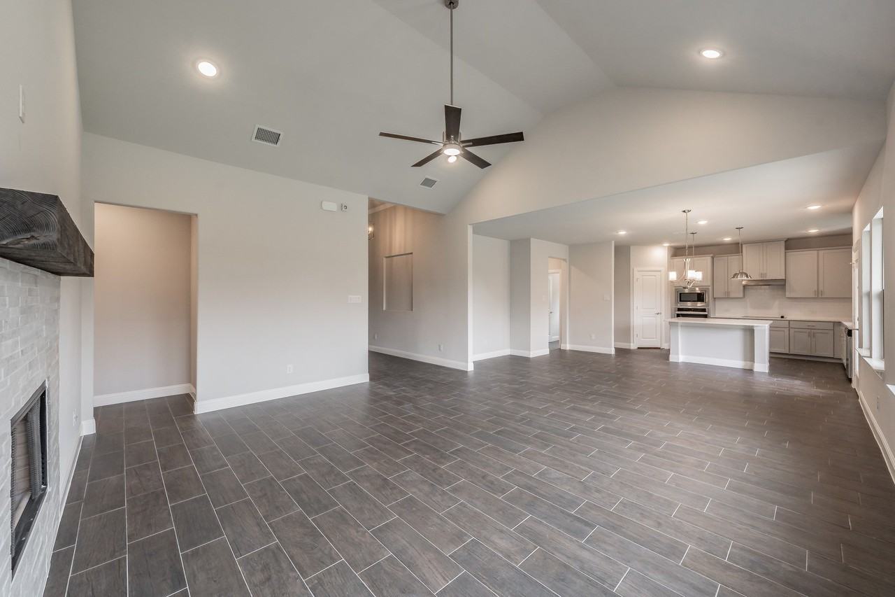 224 Gardenia Dr - Photo 3 of 40