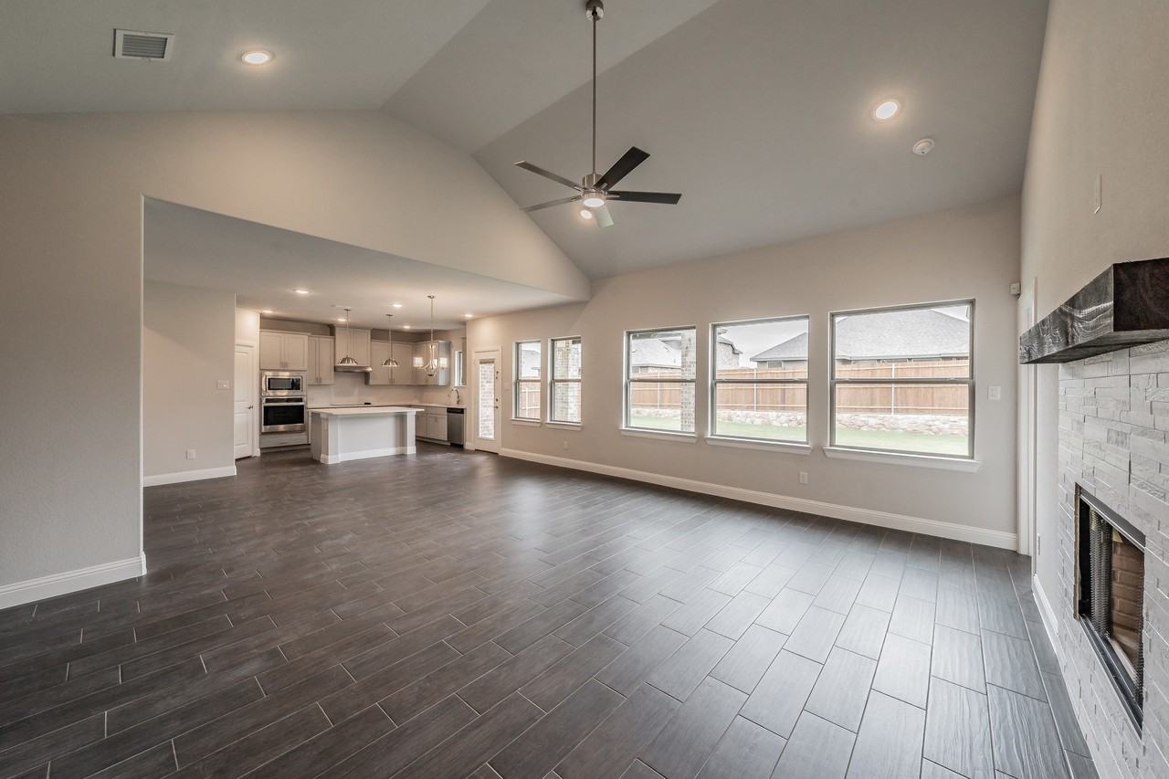 224 Gardenia Dr - Photo 4 of 40