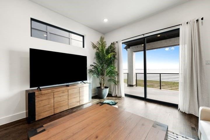 8609 Secretariat Dr - Photo 2 of 34