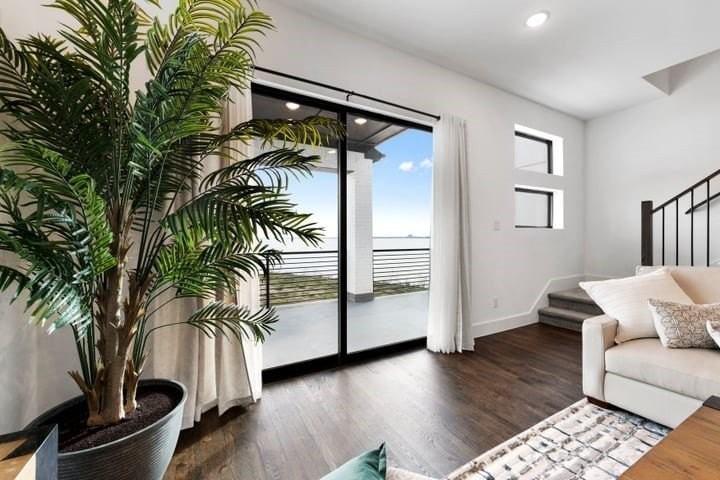 8609 Secretariat Dr - Photo 3 of 34