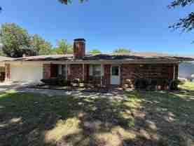 124 Poinsetta Cir - Photo 1 of 1