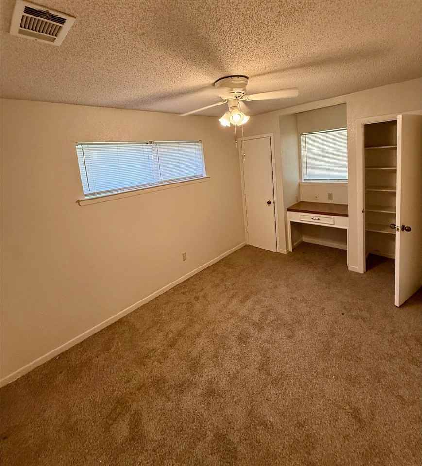 124 Poinsetta Cir - Photo 5 of 11