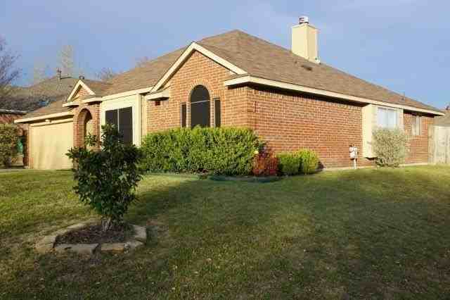 702 Long Hill Ct - Photo 2 of 13
