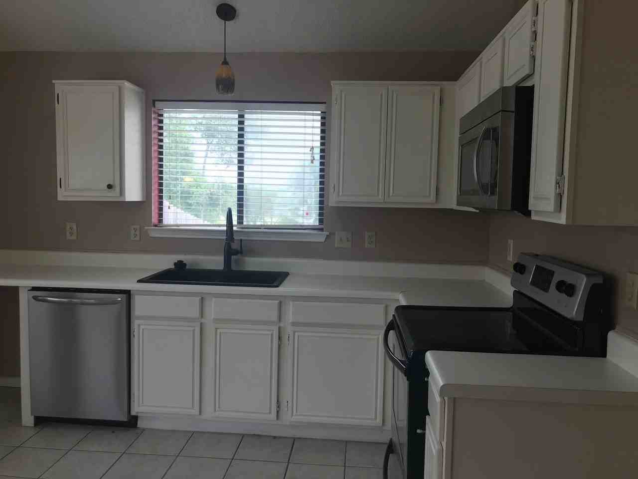 702 Long Hill Ct - Photo 4 of 13