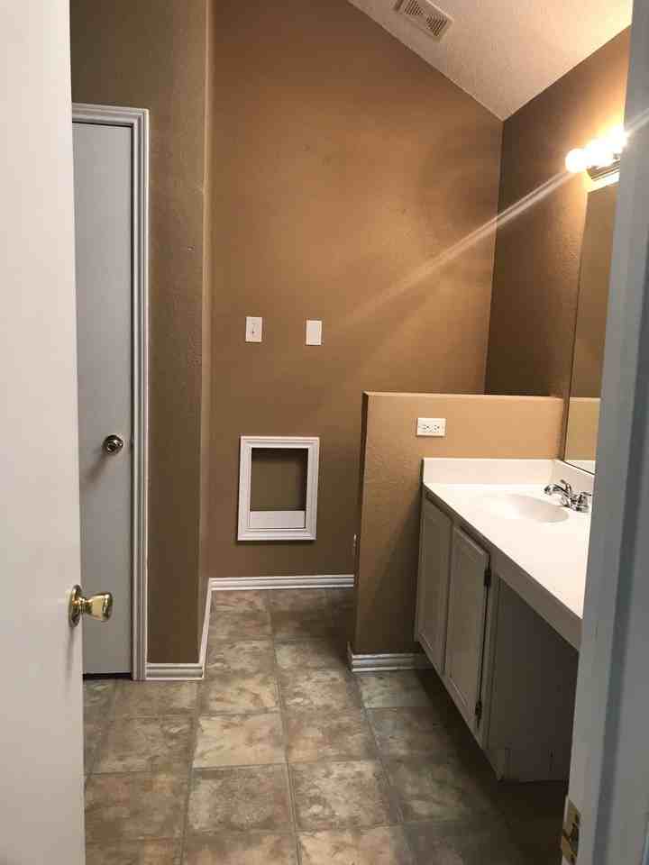 702 Long Hill Ct - Photo 7 of 13