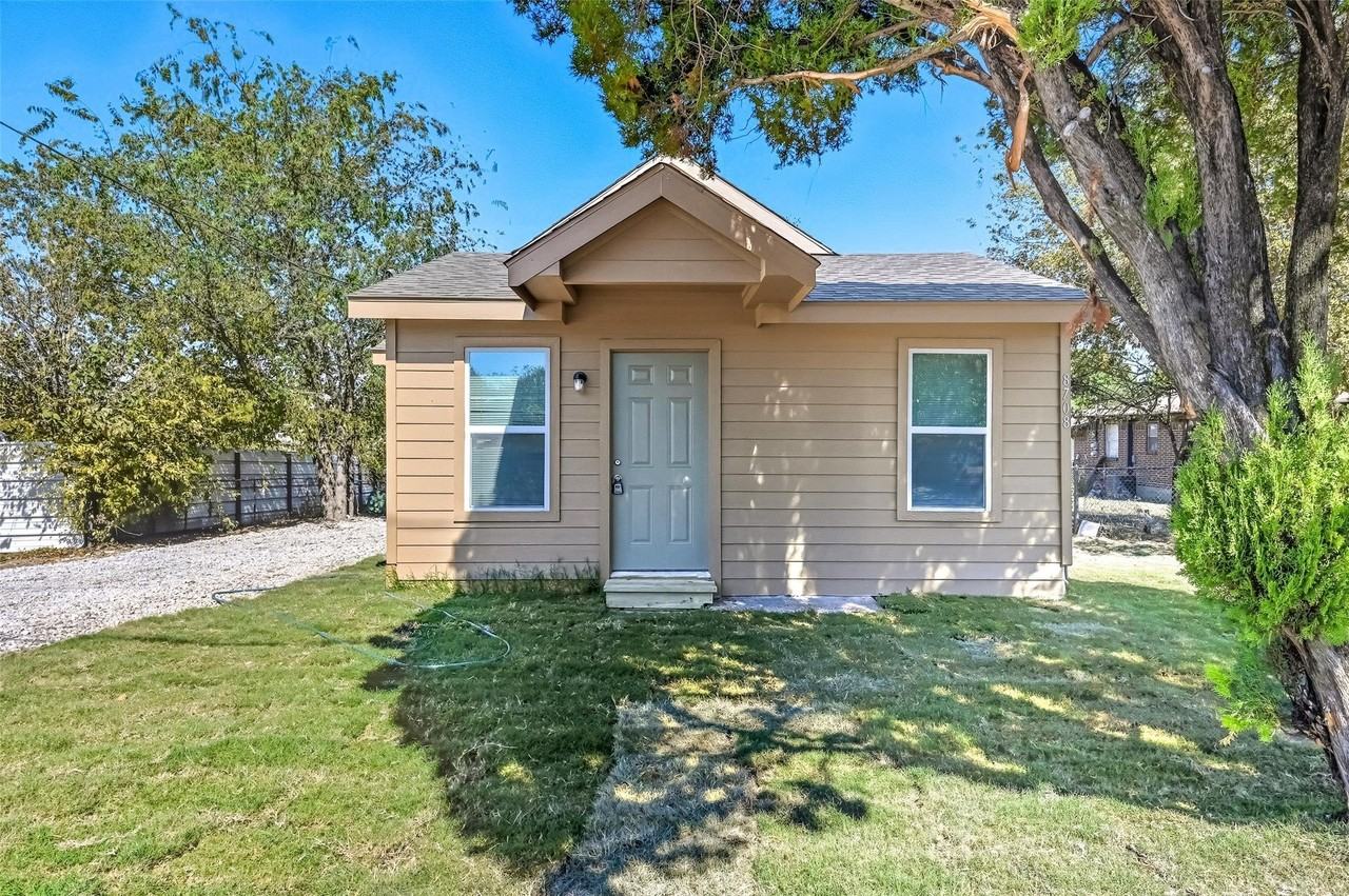 8708 Ronnie St