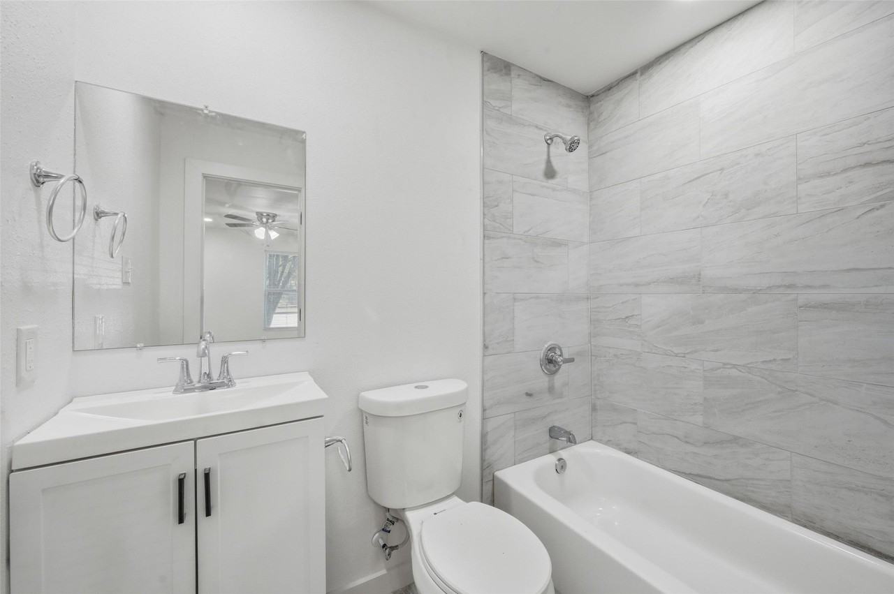 8708 Ronnie St - Photo 7 of 15