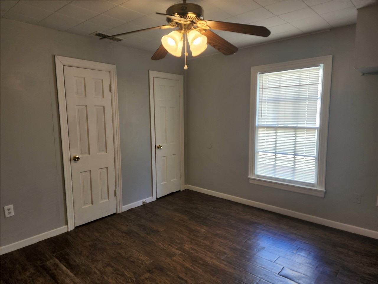 3249 S 11th St - Photo 5 of 9