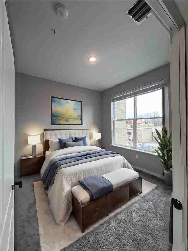 112 E Greenhill Ln #304 - Photo 5 of 10