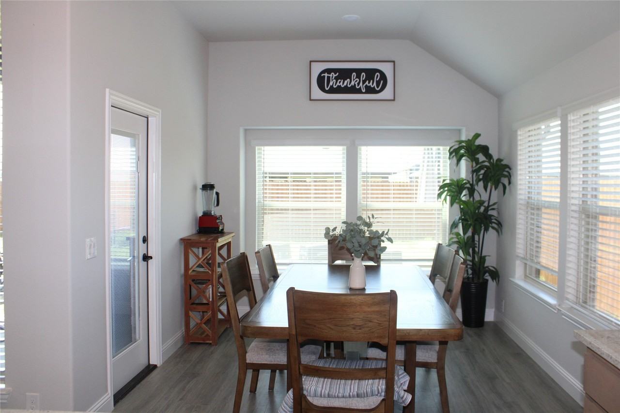 4405 Copper Point Dr - Photo 3 of 27