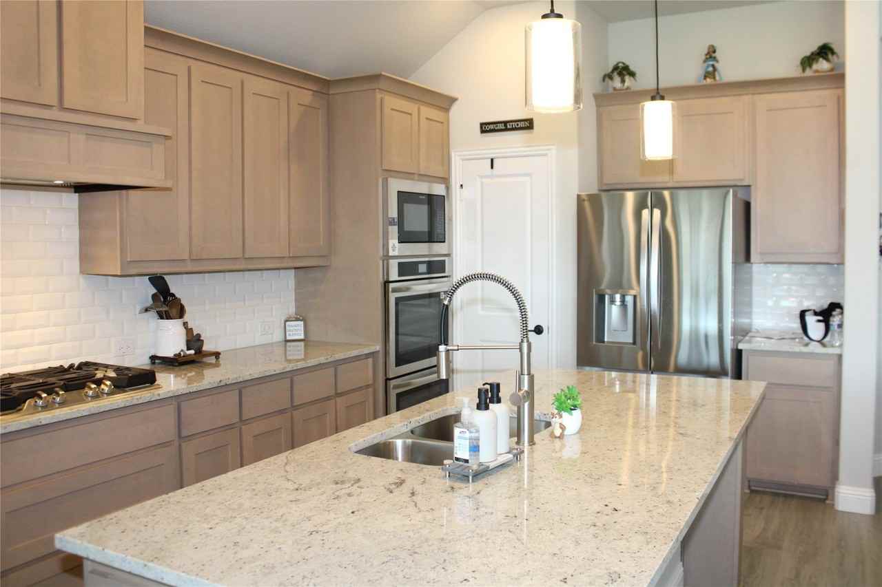 4405 Copper Point Dr - Photo 4 of 27