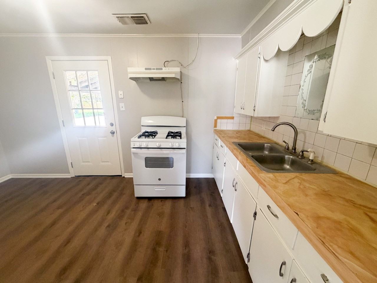 900 E 6th Ave #2 - Photo 5 of 11
