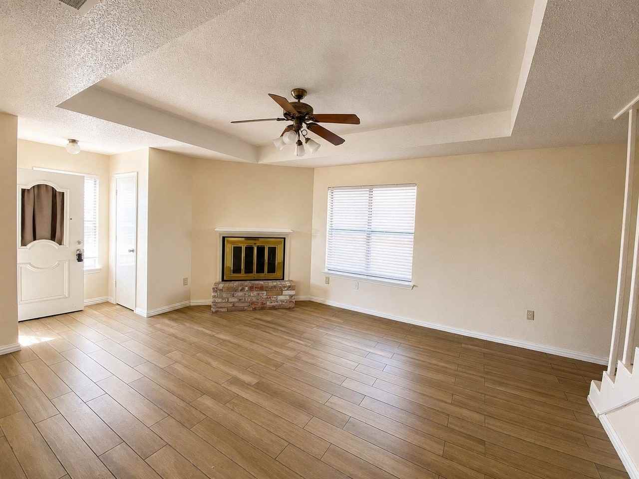 530 Rawls Cir - Photo 4 of 11