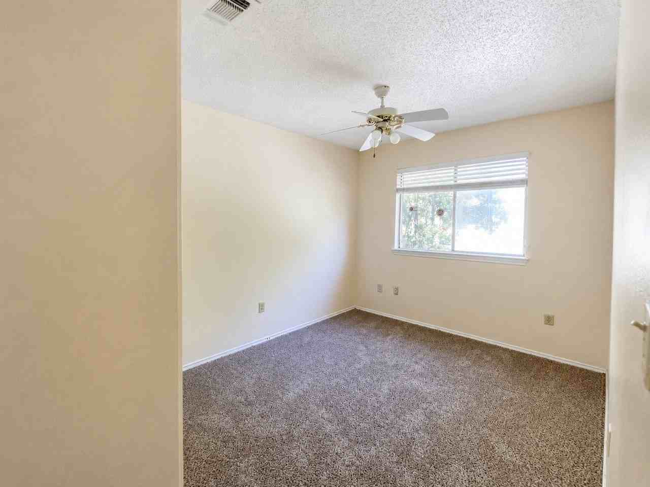 530 Rawls Cir - Photo 7 of 11