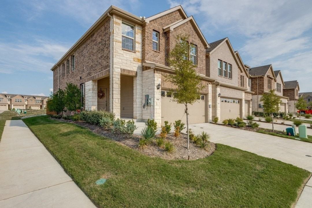 736 Lonerock Dr - Photo 2 of 25