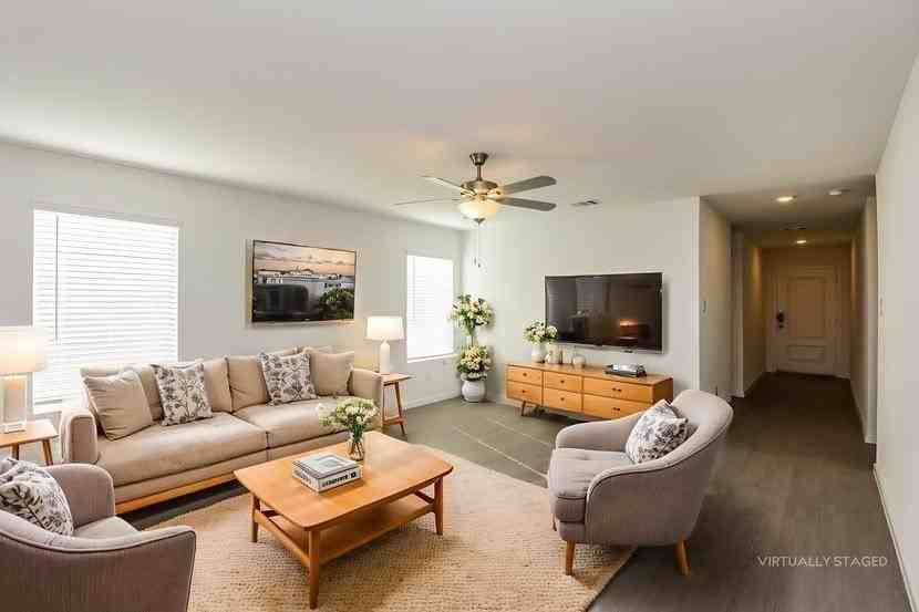 10120 Dalgreen Cir - Photo 6 of 9