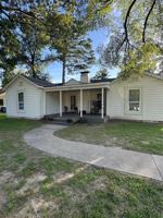 featured image of 722 S Prairieville St